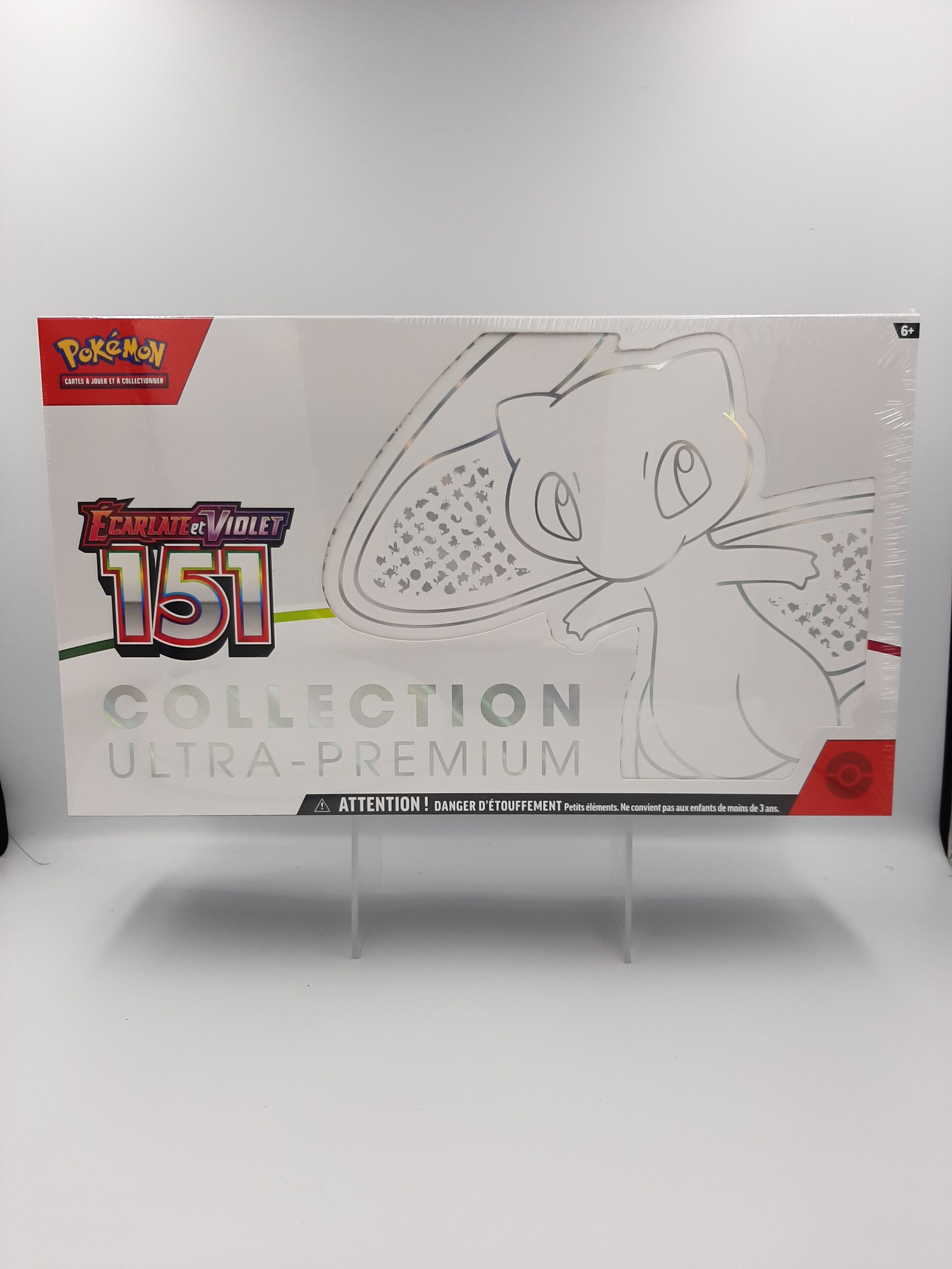 Pokémon Écarlate et Violet - 151 - Coffret Ultra Premium EV3.5 : le coffret  Ultra Premium EV3.5 à Prix Carrefour